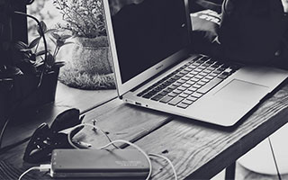 3球狂胜太燃！利物浦零封黑马，多线冲冠能否一黑到底？